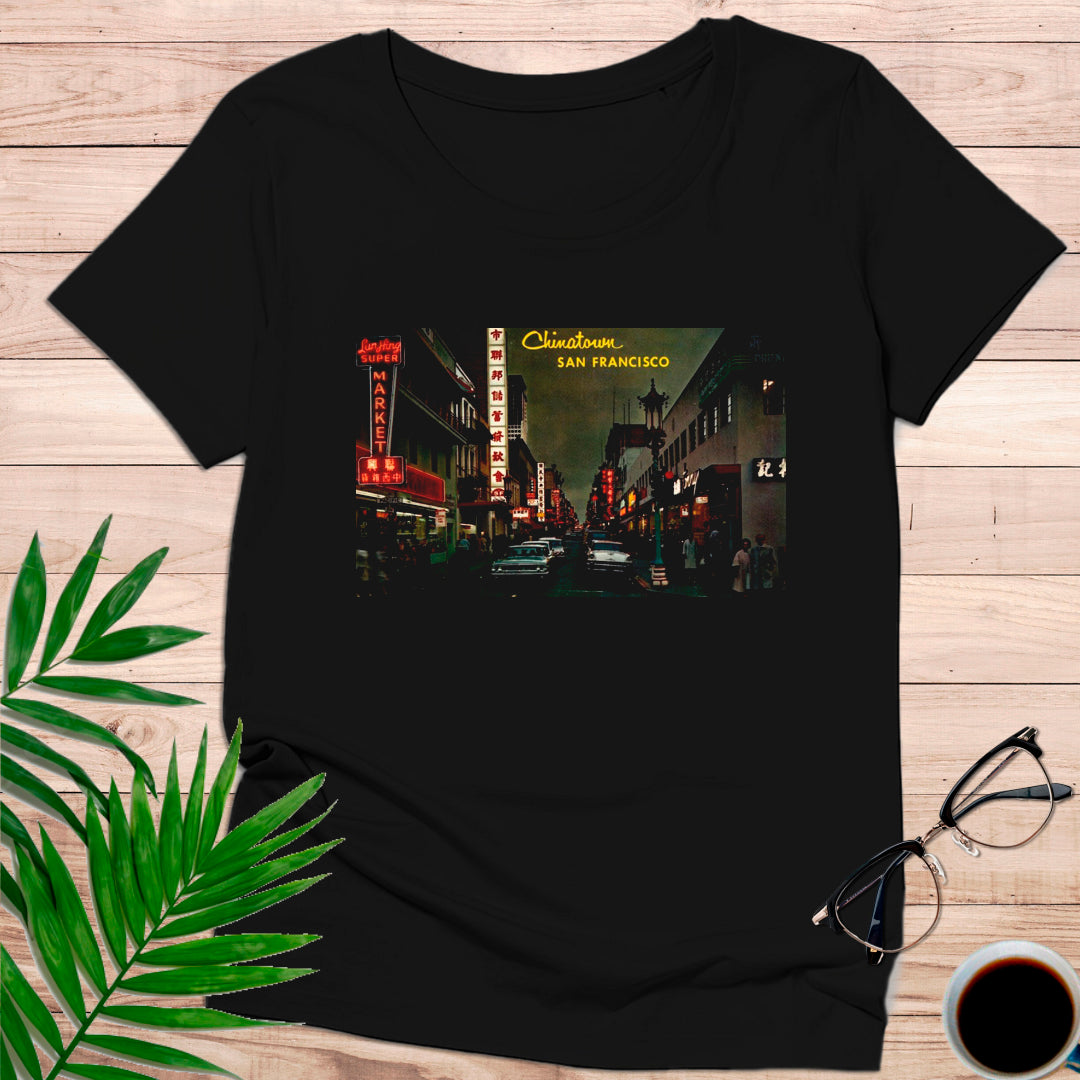 Camiseta "Chinatown San Francisco" – Postal Nocturna Retro
