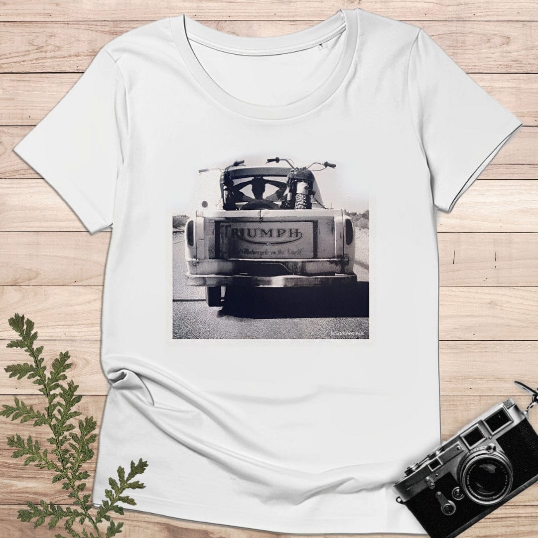 camiseta Camiseta Clásicos sobre Ruedas – Camioneta Pickup con Motos Triumph -