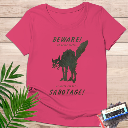 Camiseta "Beware! We Never Sleep… Sabotage!" – Gato Vintage Rebelde - KolorTees