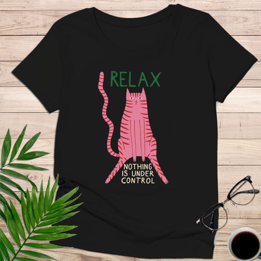 Camiseta "Relax – Nothing Is Under Control" – Gato Rosa Irónico